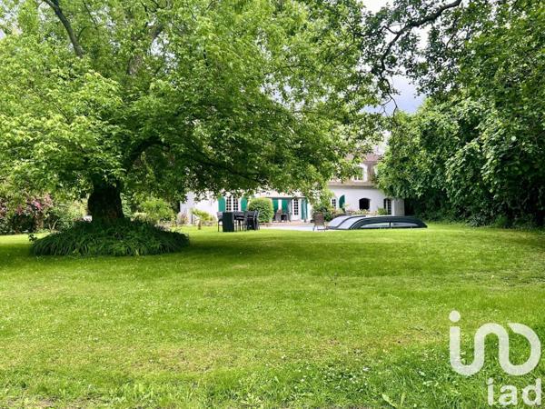 Pavillon 8 pièces de 226 m² à Seclin (59113)