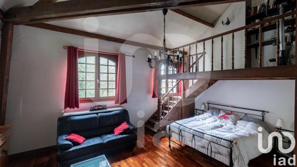 Pavillon 8 pièces de 226 m² à Seclin (59113)