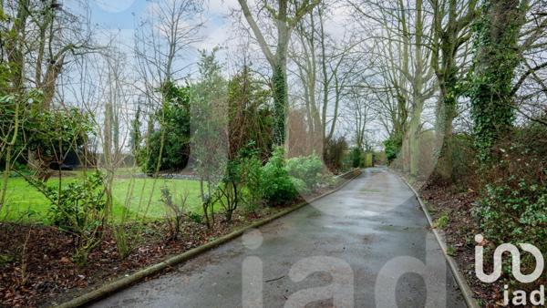 Pavillon 8 pièces de 226 m² à Seclin (59113)