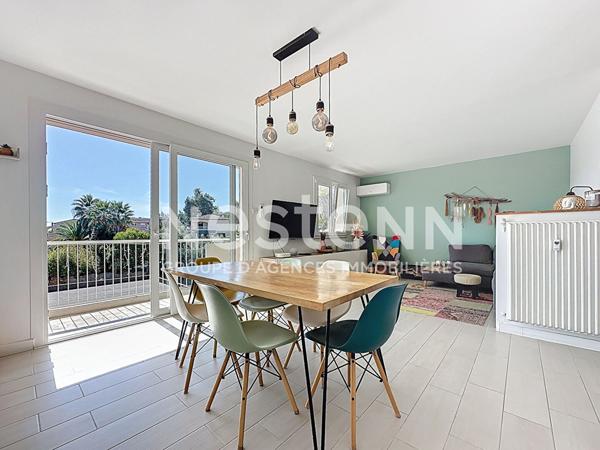 MANDELIEU - A VENDRE APPARTEMENT 3/4P - RENOVE - 2 PARKINGS - SANS VIS-A-VIS