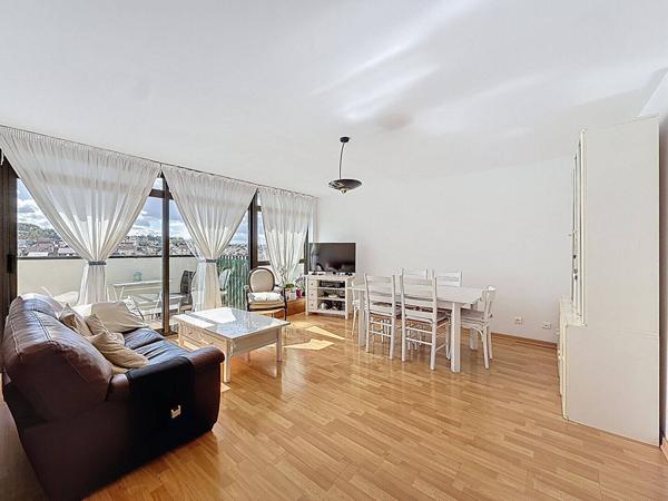 Appartement à vendre - Nanterre 3 pièces de 68.4 m²
