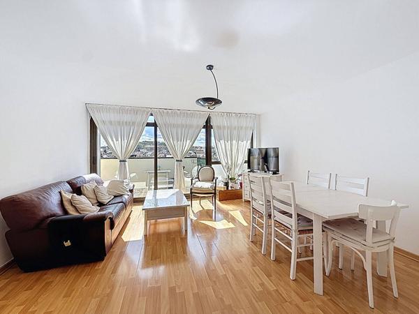 Appartement à vendre - Nanterre 3 pièces de 68.4 m²