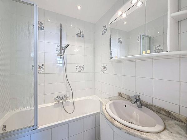 Appartement à vendre - Nanterre 3 pièces de 68.4 m²