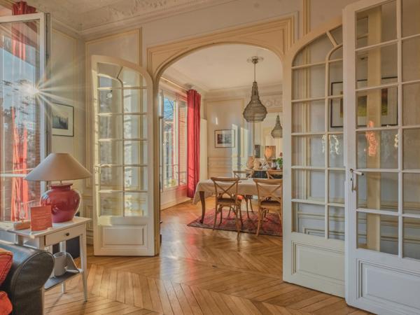 Saint-Cloud - Appartement Familial Haussmannien
