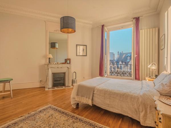 Saint-Cloud - Appartement Familial Haussmannien