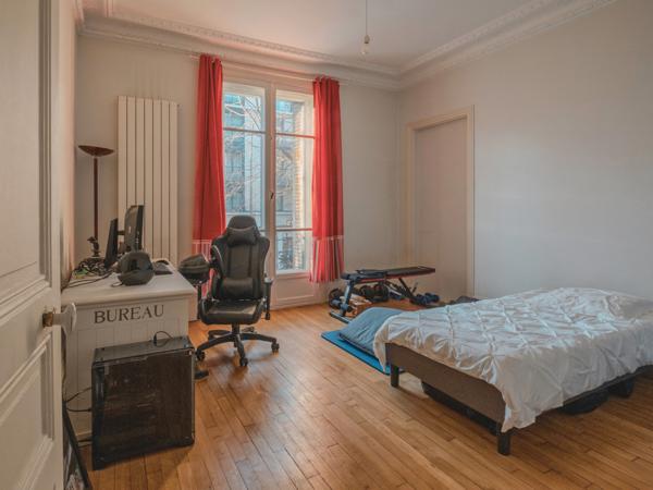 Saint-Cloud - Appartement Familial Haussmannien