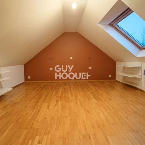 MAISON À LOUER DE 5 PIÈCES DE 93,72 M²