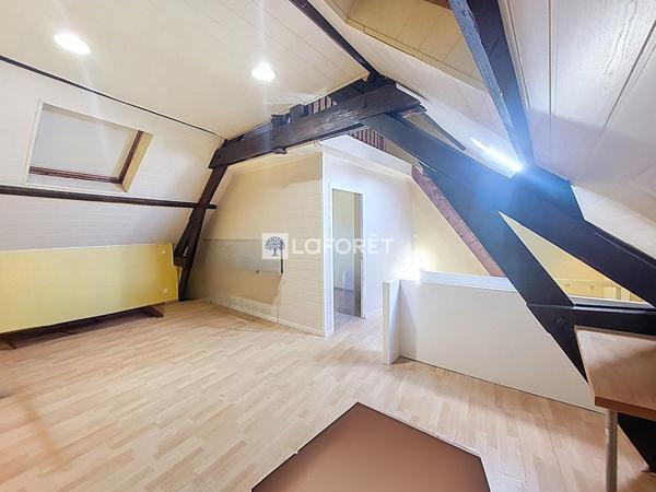 Achat maison près de TERGNIER - 9 pièce(s) - 296 m² - 359 900 €