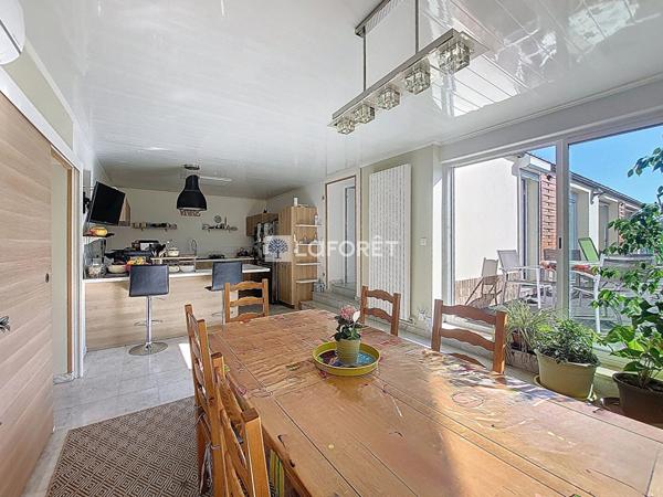 Achat maison près de TERGNIER - 9 pièce(s) - 296 m² - 359 900 €