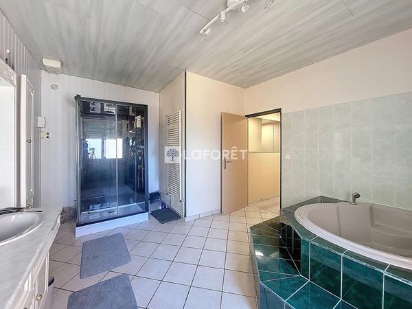 Achat maison près de TERGNIER - 9 pièce(s) - 296 m² - 359 900 €