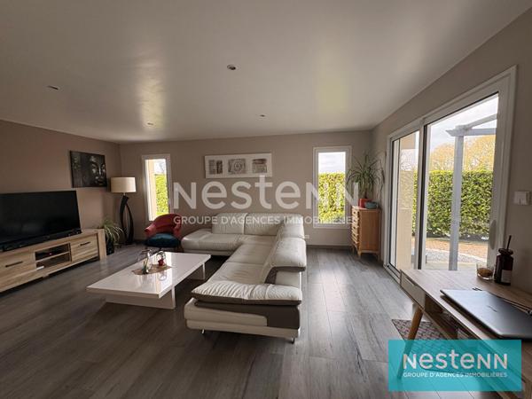 A vendre MAISON CONTEMPORAINE aux portes de LAMBALLE vivable de plain pied