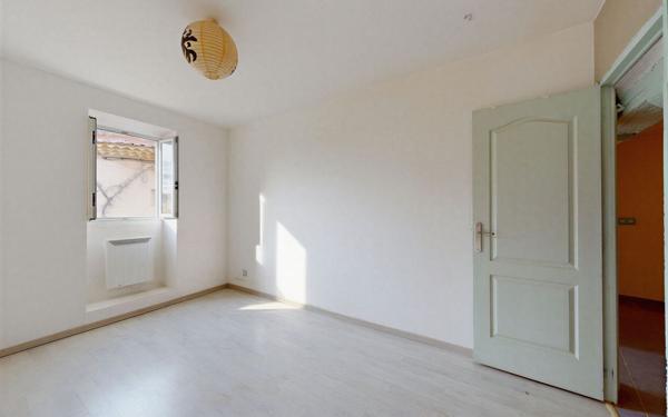 Maison à vendre    3 pièces • 79,93 m2 Bouc-Bel-Air