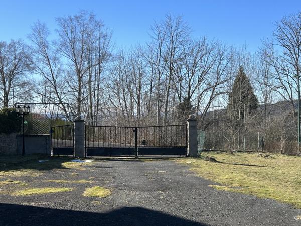 Le Brugeron (63880) MAISON 170 M2 10 PIECES SUR TERRAIN DE 2567 M2 AU BRUGERON