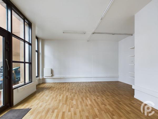 Location Local commercial38 m² - 1 Pièce - CLAMART (92140)