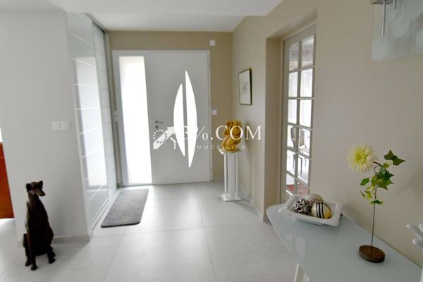 NIVILLAC, MAGNIFIQUE PROPRIÉTÉ HAUT DE GAMME DE 261 M² EDIFIÉE SUR UN MAGNIFIQUE TERRAIN ENTIÈREMENT CLOS DE 3 Nivillac (56130)