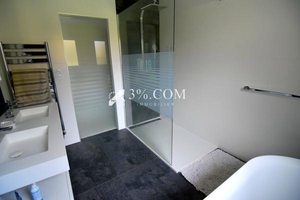 NIVILLAC, MAGNIFIQUE PROPRIÉTÉ HAUT DE GAMME DE 261 M² EDIFIÉE SUR UN MAGNIFIQUE TERRAIN ENTIÈREMENT CLOS DE 3 Nivillac (56130)