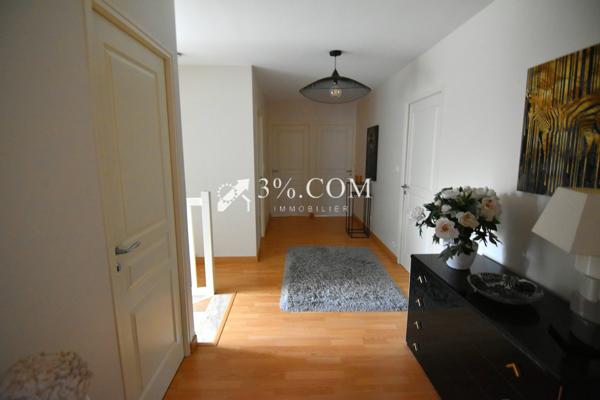 NIVILLAC, MAGNIFIQUE PROPRIÉTÉ HAUT DE GAMME DE 261 M² EDIFIÉE SUR UN MAGNIFIQUE TERRAIN ENTIÈREMENT CLOS DE 3 Nivillac (56130)