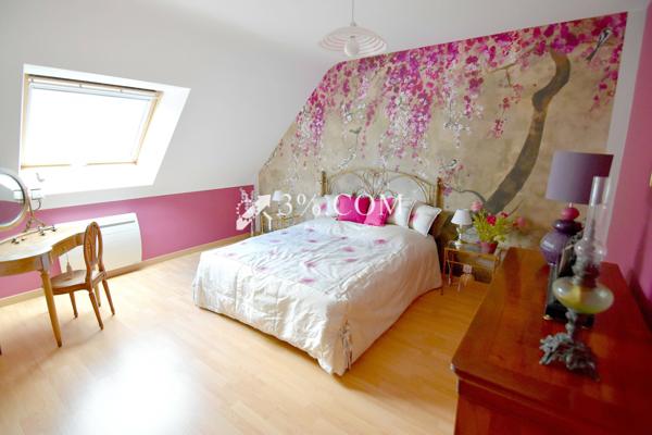 NIVILLAC, MAGNIFIQUE PROPRIÉTÉ HAUT DE GAMME DE 261 M² EDIFIÉE SUR UN MAGNIFIQUE TERRAIN ENTIÈREMENT CLOS DE 3 Nivillac (56130)