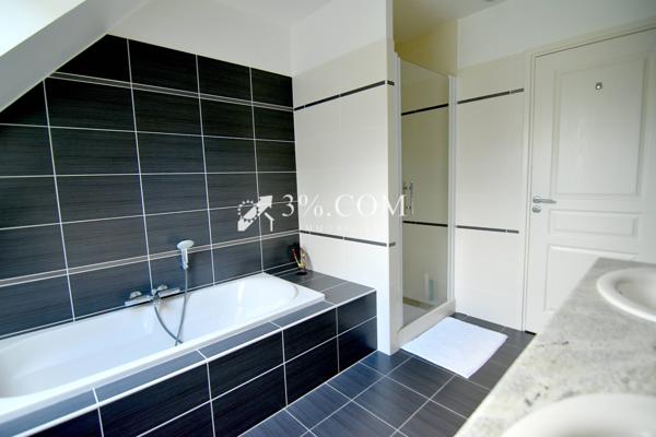 NIVILLAC, MAGNIFIQUE PROPRIÉTÉ HAUT DE GAMME DE 261 M² EDIFIÉE SUR UN MAGNIFIQUE TERRAIN ENTIÈREMENT CLOS DE 3 Nivillac (56130)