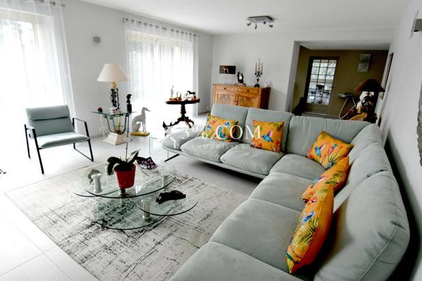 NIVILLAC, MAGNIFIQUE PROPRIÉTÉ HAUT DE GAMME DE 261 M² EDIFIÉE SUR UN MAGNIFIQUE TERRAIN ENTIÈREMENT CLOS DE 3 Nivillac (56130)