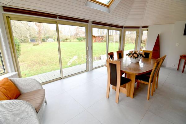 NIVILLAC, MAGNIFIQUE PROPRIÉTÉ HAUT DE GAMME DE 261 M² EDIFIÉE SUR UN MAGNIFIQUE TERRAIN ENTIÈREMENT CLOS DE 3 Nivillac (56130)