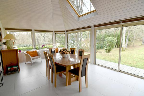 NIVILLAC, MAGNIFIQUE PROPRIÉTÉ HAUT DE GAMME DE 261 M² EDIFIÉE SUR UN MAGNIFIQUE TERRAIN ENTIÈREMENT CLOS DE 3 Nivillac (56130)