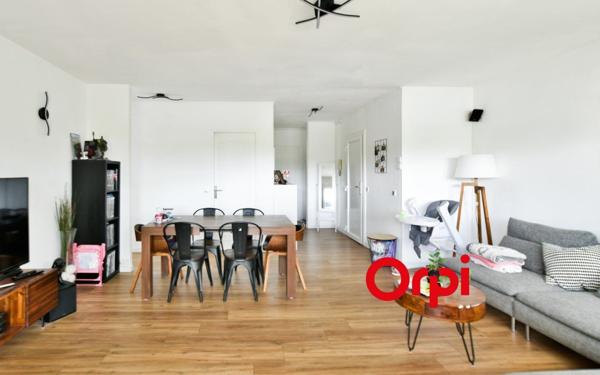 Appartement à vendre    3 pièces • 72,68 m2 Pierre-Bénite