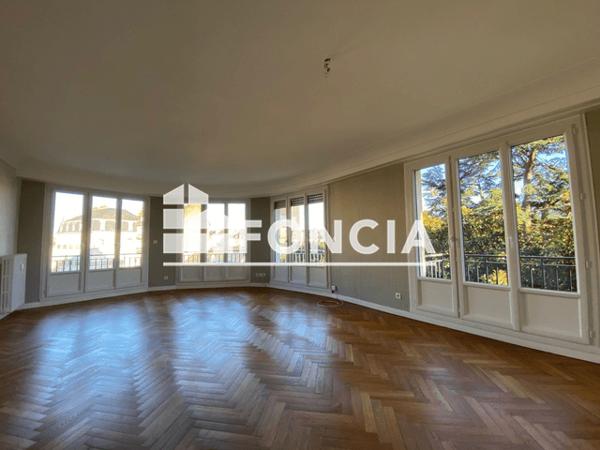 Location Appartement 4 pièces 106 m² - 2 RUE HAROUYS Nantes 44000