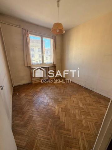 APPARTEMENT 4 PIECES 3 CHAMBRES DE 78 M2 AVEC BOX ET CAVE AU SOUS SOL