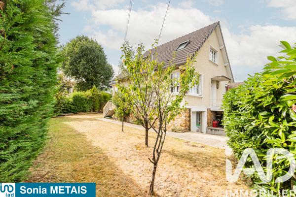 Maison à vendre 6 pièces 135 m² Sainte-Geneviève-des-Bois