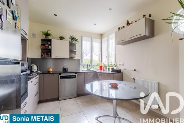 Maison à vendre 6 pièces 135 m² Sainte-Geneviève-des-Bois