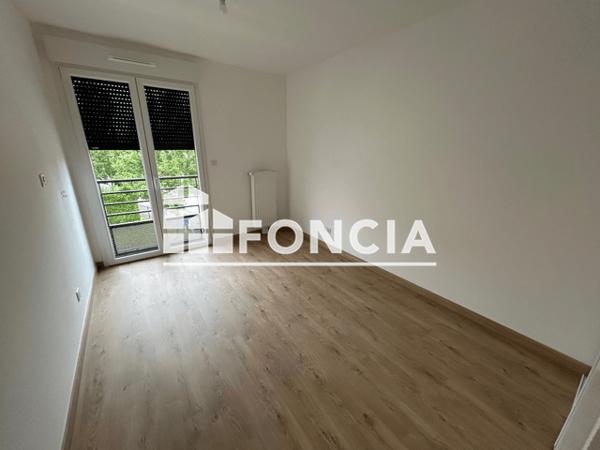 Location Appartement 3 pièces 62.1 m² - RUE GABRIELLE PERI Buchelay 78200