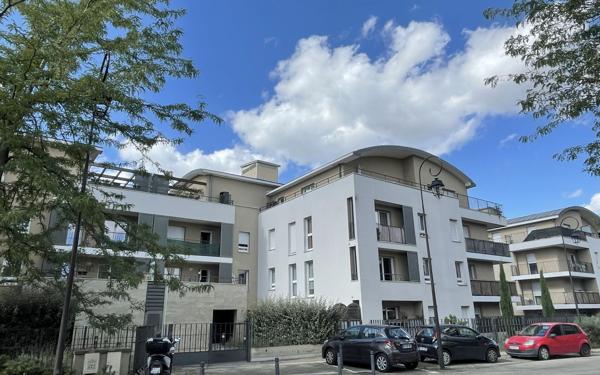 Appartement à vendre    3 pièces • 65,32 m2 Antony