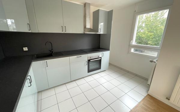 Appartement à vendre    3 pièces • 65,32 m2 Antony