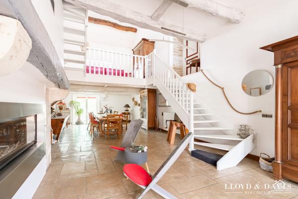 Un Ecrin de paix, de charme et de fraîcheur – S.H. 272 m² - jardin : 1250 m²