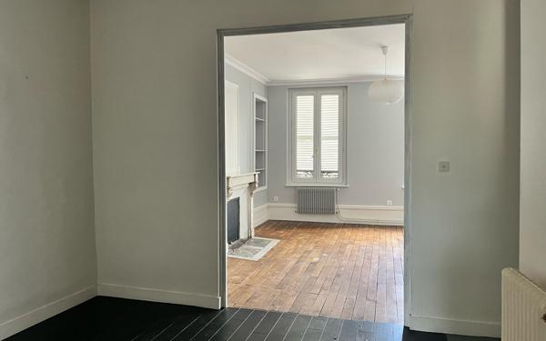 Appartement à louer    2 pièces • 72 m2 Bourges