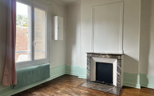 Appartement à louer    2 pièces • 72 m2 Bourges