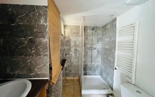 Appartement à vendre    2 pièces • 33 m2 Montfermeil