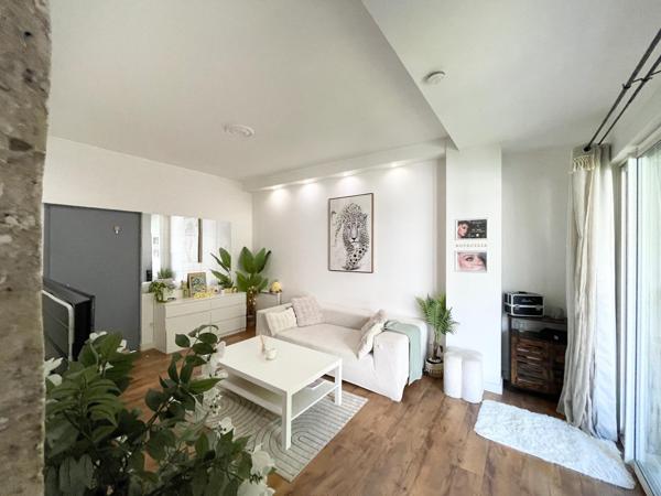 Immeuble de rapport entièrement rénové hyper-centre Angoulême.