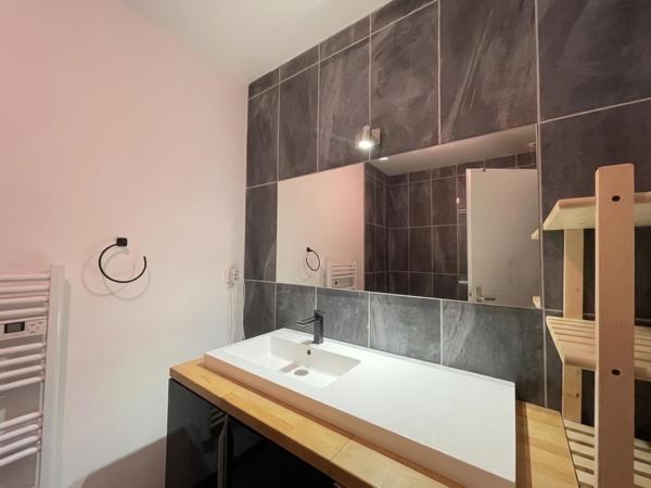 Immeuble de rapport entièrement rénové hyper-centre Angoulême.