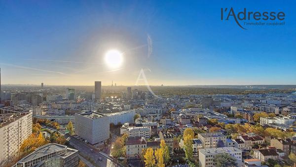 PUTEAUX / LA DEFENSE Studio de 27 m² avec cave et parking