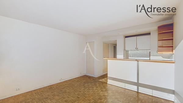 PUTEAUX / LA DEFENSE Studio de 27 m² avec cave et parking