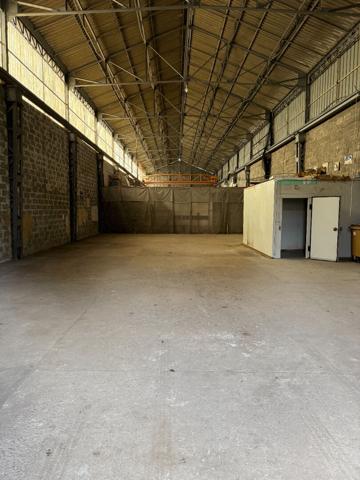 Entrepôt à louer à Pessac proche du centre idéal pour stockage