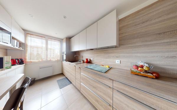 Appartement à vendre    4 pièces • 82 m2 Lyon 8