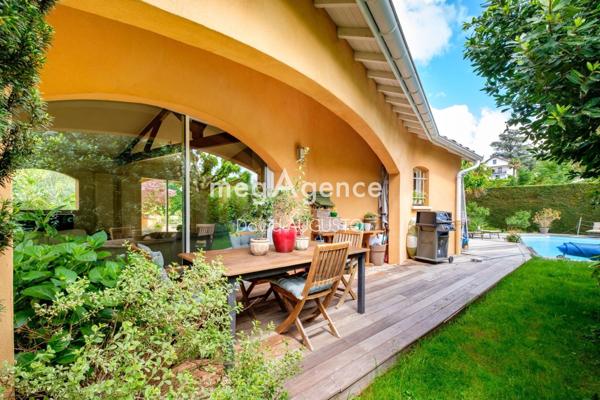 Maison à LIMONEST, 69760 - 7 pièces 216m²