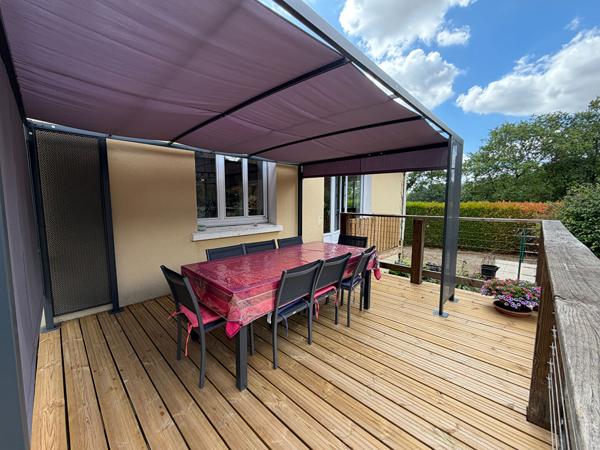 LE POIRÉ-SUR-VIE MAISON FAMILIALE 5 CHAMBRES AVEC PISCINE SUR PLUS DE 5 900 M²