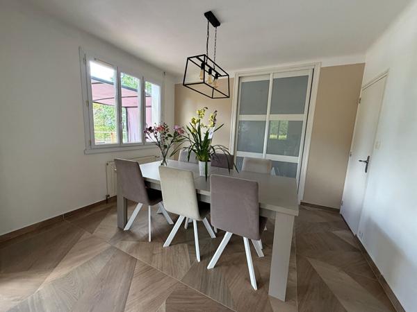 LE POIRÉ-SUR-VIE MAISON FAMILIALE 5 CHAMBRES AVEC PISCINE SUR PLUS DE 5 900 M²