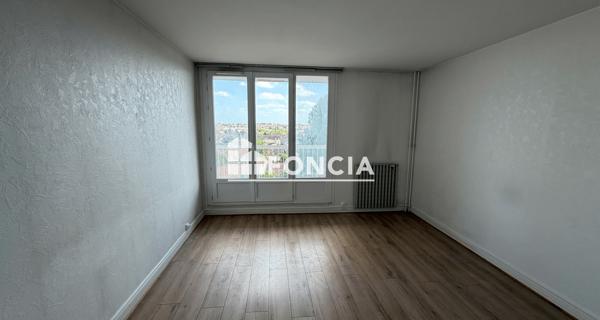 Location Appartement 2 pièces 45 m² - Chilly-mazarin 91380