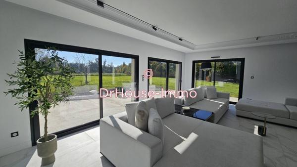 Maison à vendre 6 pièces de 224 m²