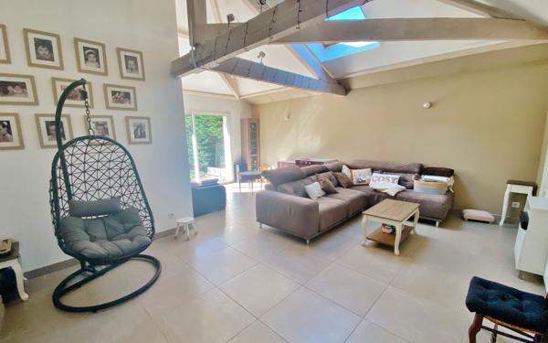 Maison à vendre    7 pièces • 208,13 m2 Francheville